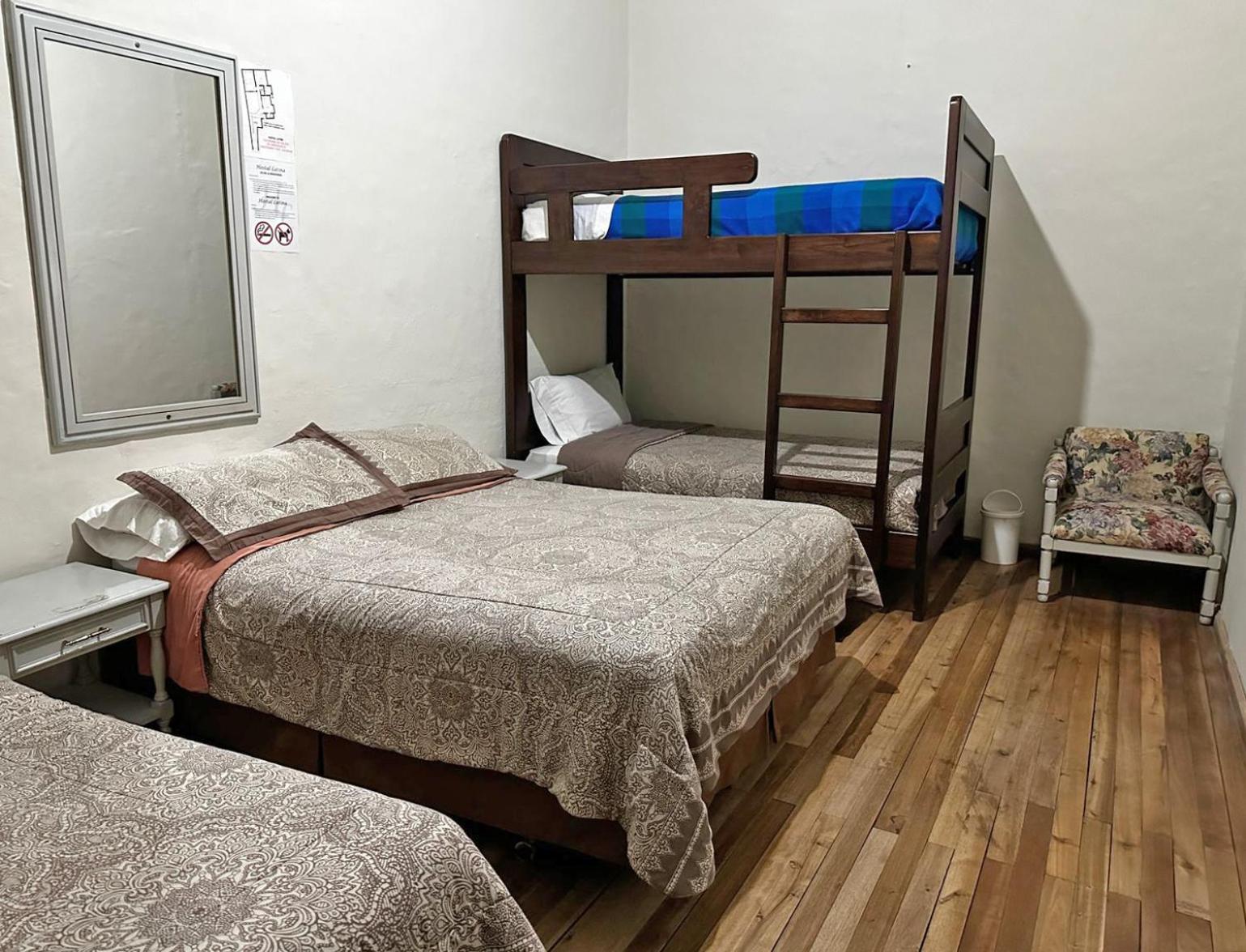 Hostal Latina Cuenca Exterior photo