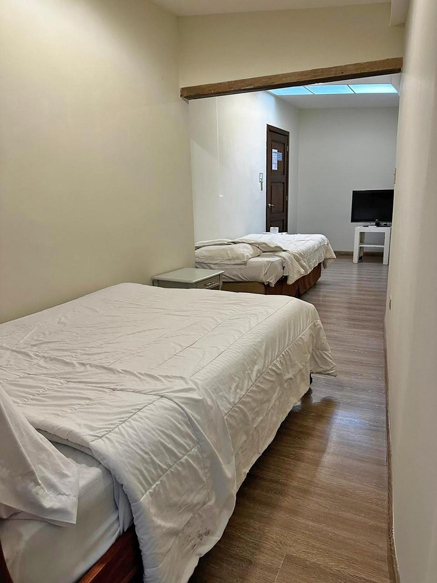 Hostal Latina Cuenca Exterior photo